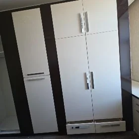 Шкаф