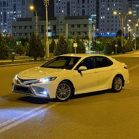 Toyota Camry 2020