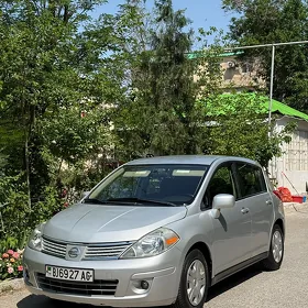 Nissan Versa 2011