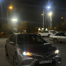 Toyota Camry 2021