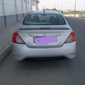 Nissan Versa 2018