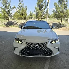 Lexus ES 350 2022