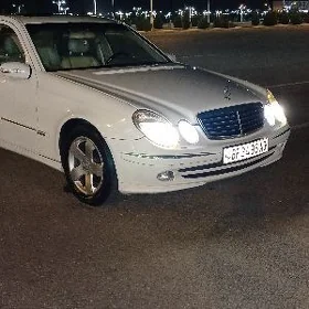 Mercedes-Benz E320 2004