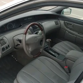 Toyota Avalon 2001