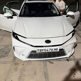Toyota Camry 2025