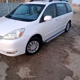 Toyota Sienna 2005