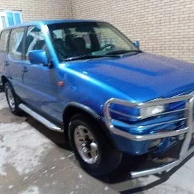 Nissan Terrano 1997