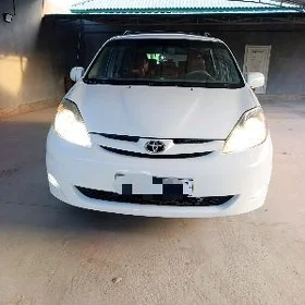 Toyota Sienna 2005