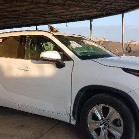 Toyota Highlander 2021