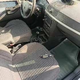 Opel Meriva 2003