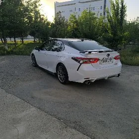 Toyota Camry 2021