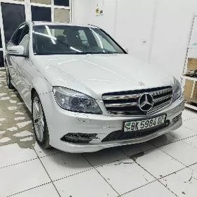 Mercedes-Benz C300 2010