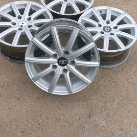tayota disga R15