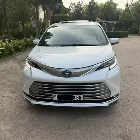 Toyota Sienna 2022