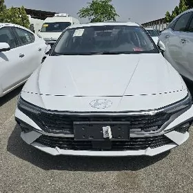 Hyundai Elantra 2025
