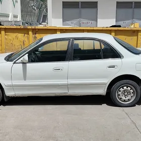 Hyundai Sonata 1996