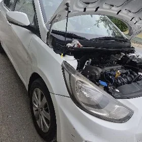 Hyundai Accent 2014