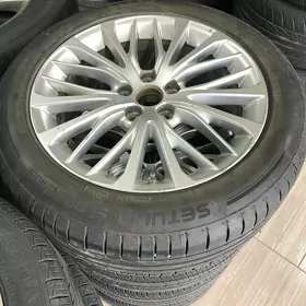 2018 Camry R18