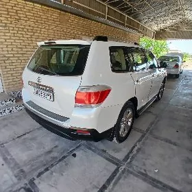 Toyota Highlander 2011