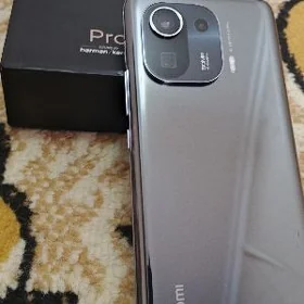 Mi 11 pro  12/256