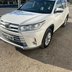 Toyota Highlander 2019