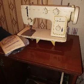 швейная машинка Чайка