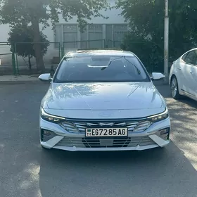 Hyundai Elantra 2025
