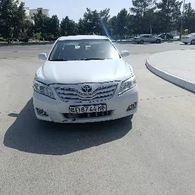 Toyota Camry 2011