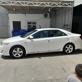 Toyota Camry 2012