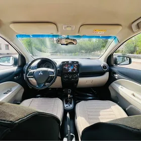 Mitsubishi Attrage 2021