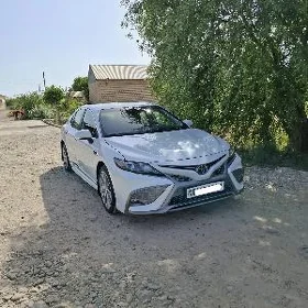 Toyota Camry 2021