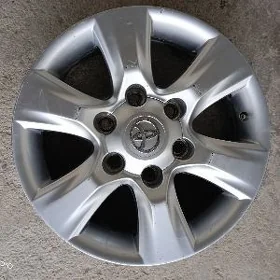 Toyota prada r16