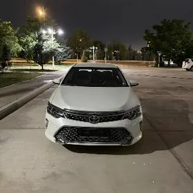 Toyota Camry 2017