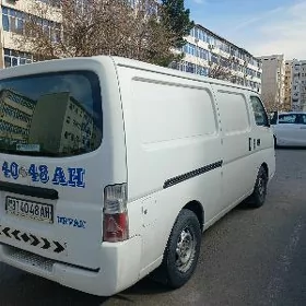 Nissan Urvan 2005