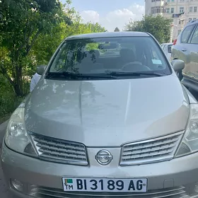 Nissan Tiida 2006