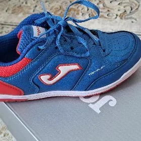 кроссовки Joma