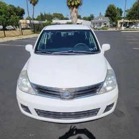Nissan Versa 2012