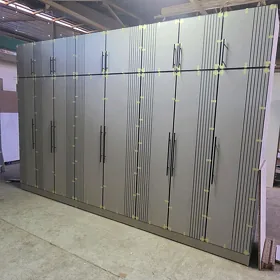 Mebel taze