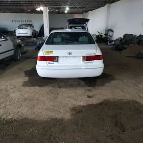 Toyota Camry 2000