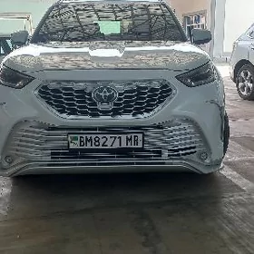 Toyota Highlander 2021