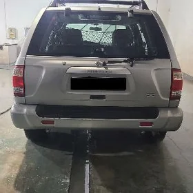 Nissan Pathfinder 2004