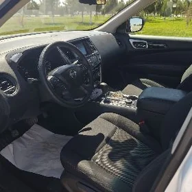 Nissan Pathfinder 2020