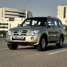 Mitsubishi Pajero 2008