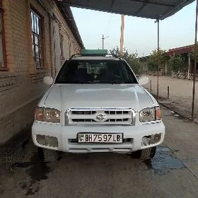 Nissan Pathfinder 1997