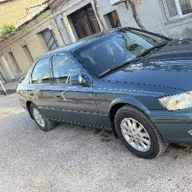 Toyota Camry 2001