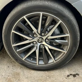 R18 235/45 Hankook