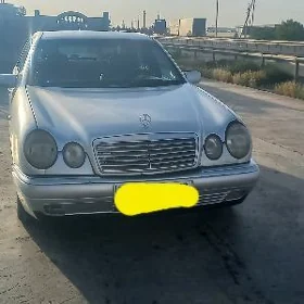 Mercedes-Benz E320 1996