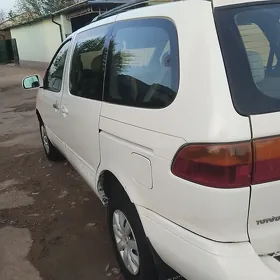 Toyota Sienna 2000