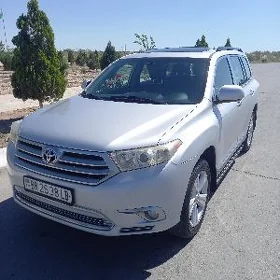 Toyota Highlander 2013