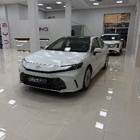 Toyota Camry 2025